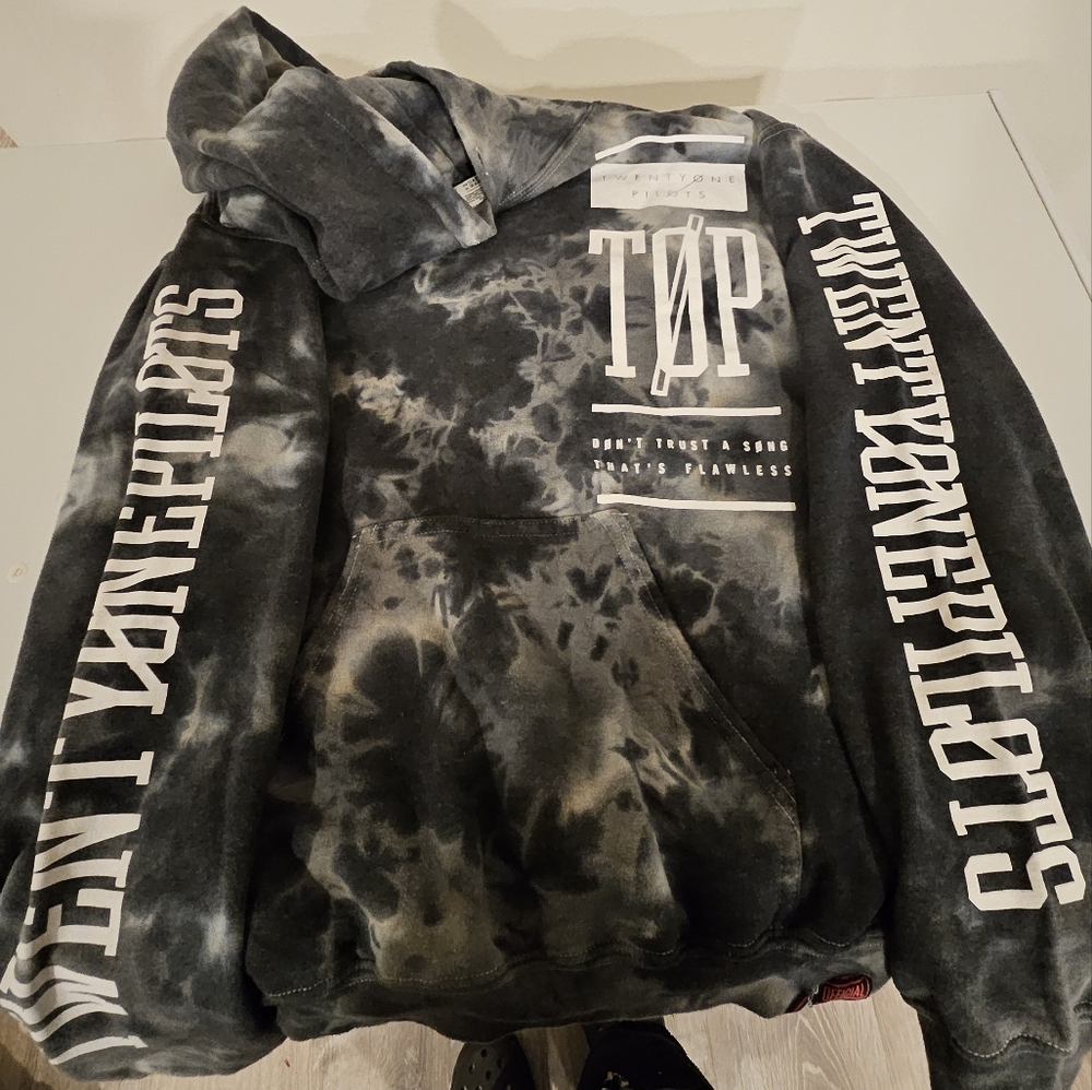 SMALL TWENTY ONE PILOTS HOODIE